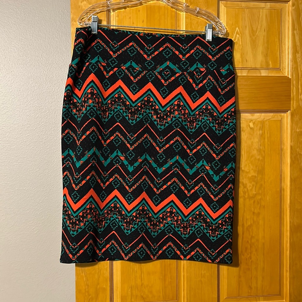Very pretty LuLaRoe Cassie Skirt, Size 3X